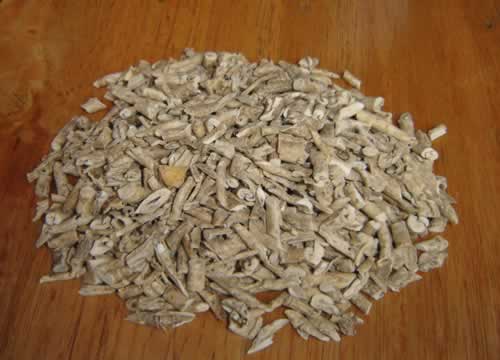 清热燥湿，祛风解毒。用于湿热疮毒，黄水淋漓，湿疹，风疹，疥癣疮癞，风湿热痹，黄疽尿赤。